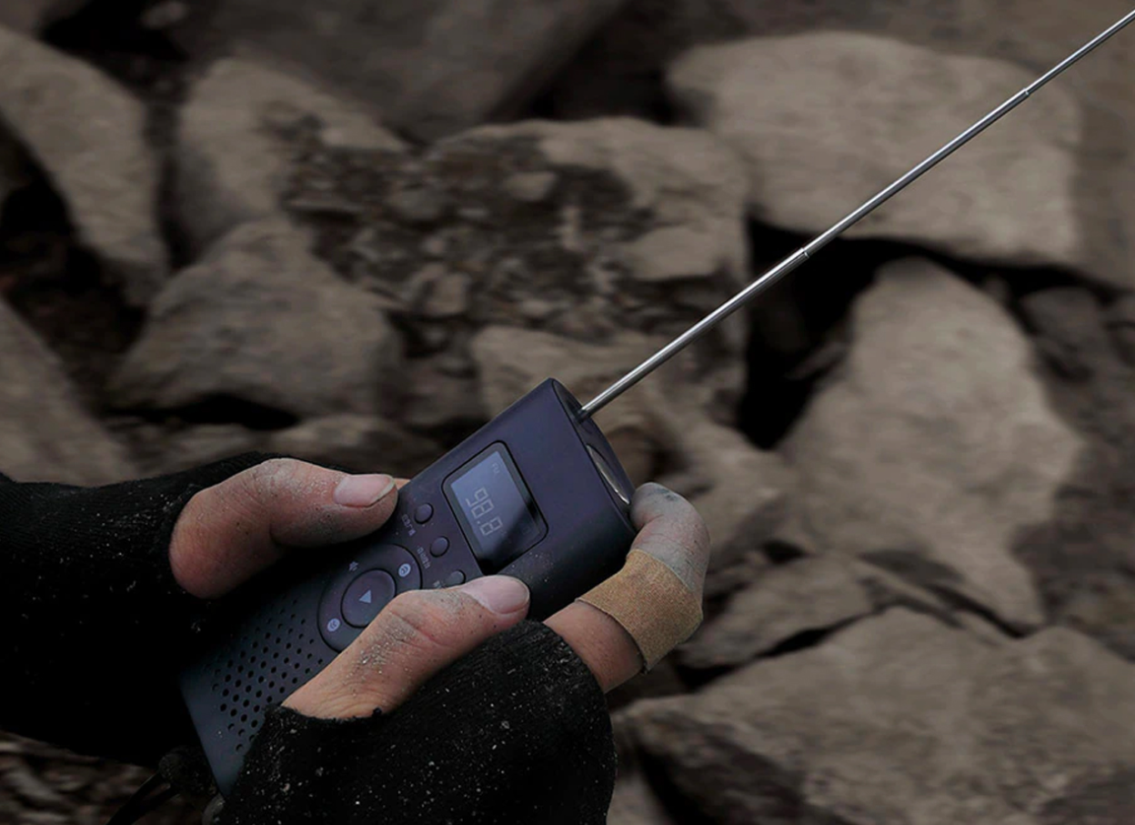 Nextool Hand Crank Radio