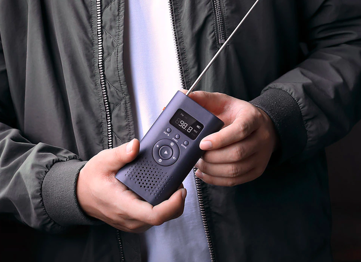 Nextool Hand Crank Radio